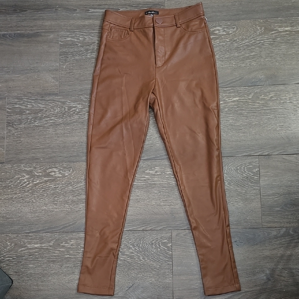 Brown High-Waisted Women's Jeans
